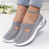 Easy slip-on trainers with stable comfort